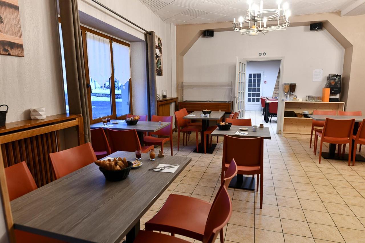 Hotel Restaurant Le Centre Lélex Екстериор снимка