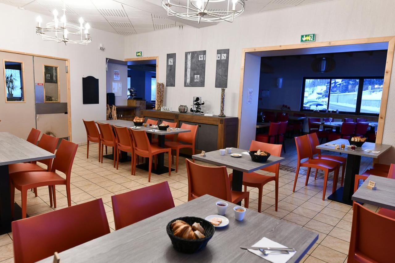 Hotel Restaurant Le Centre Lélex Екстериор снимка