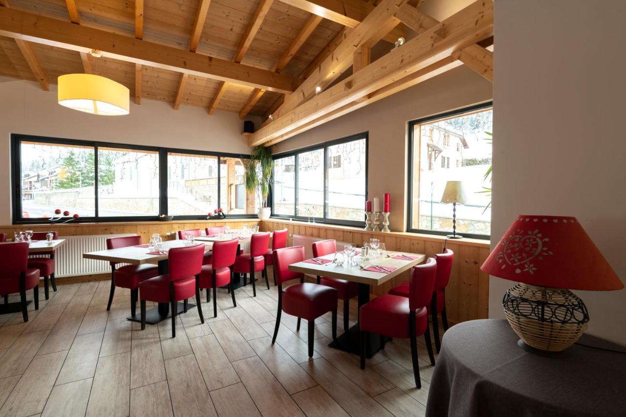 Hotel Restaurant Le Centre Lélex Екстериор снимка